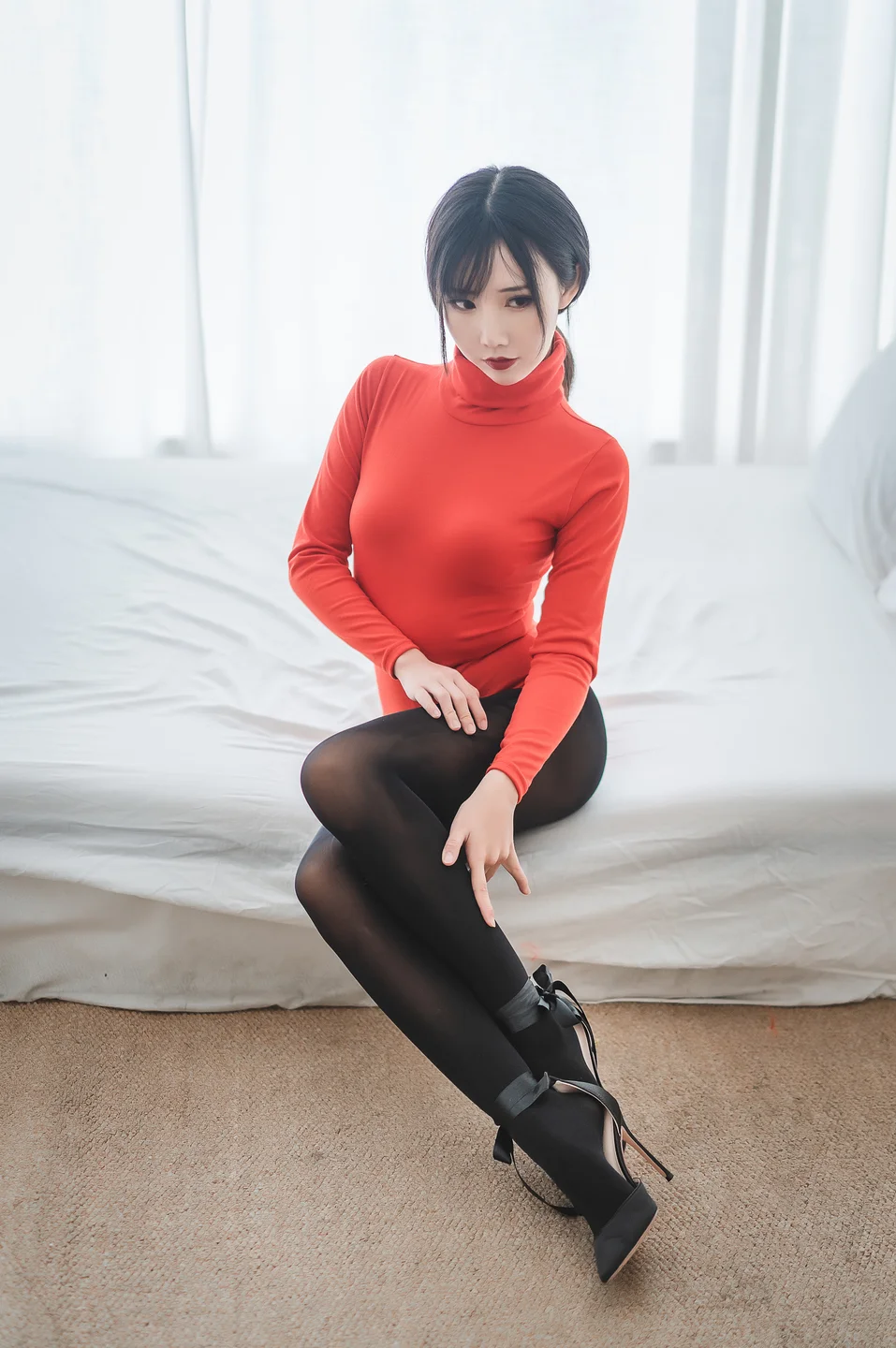 面饼仙儿 - 皮裤连体红毛衣 [20P-289MB] tg@simisebaisi 【丝足阁】009.webp